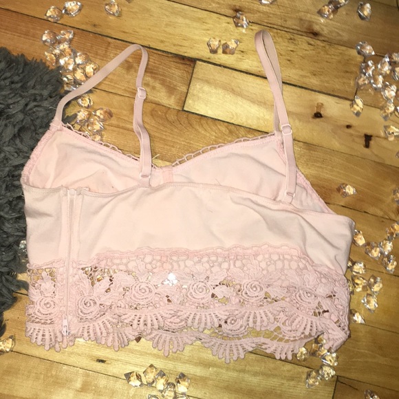 Garage crop top blush with nice details - Picture 2 of 3